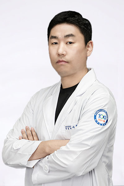 병원장 <strong>서현웅</strong>